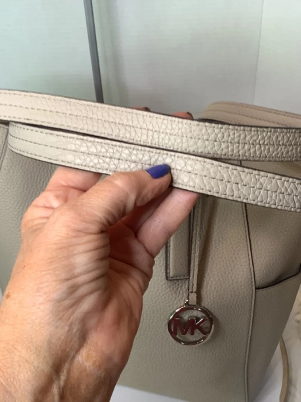 EUC Beige Michael‎ Kors tote shoulder leather bag
